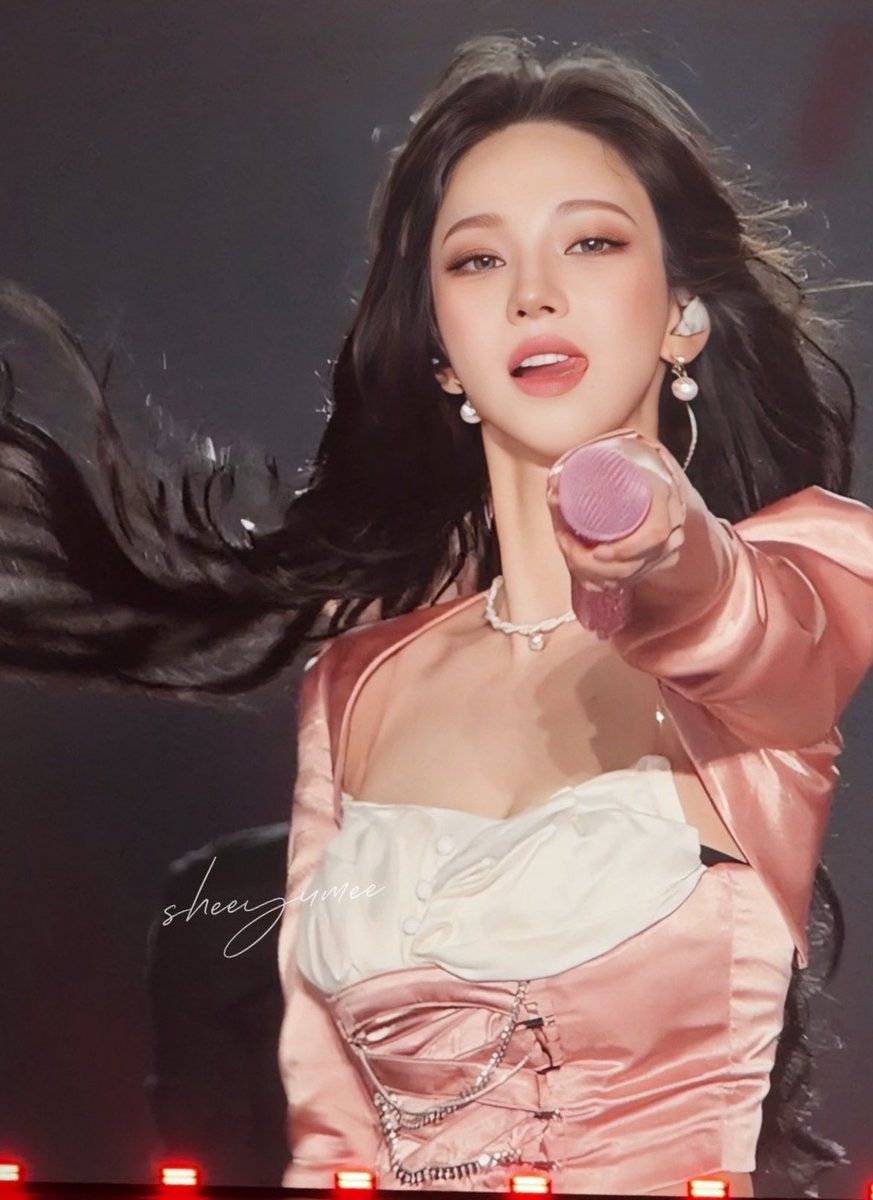 karina pics tweet media