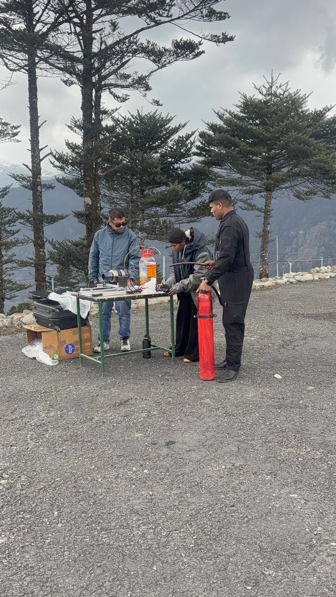 Invente_in's tweet image. Engineering doesn't stop at the lab door. We moved our 50kg thrust stand to 4,500m to see how our turbines breathe in thin air. Static testing is the foundation—if it doesn’t work on the ground, it won't work in the sky. 🛠️📈 #Jetpower #Aerospace #UAV #UnmannedSystems