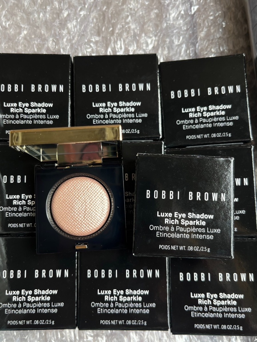 numjshop's tweet image. ✨🩷พร้อมส่ง 690.- 〰️ Bobbi Brown อายแชโดว์ Luxe Eye Shadow Rish Sparkle 2.5g สี Moonstone

#bobbibrown #นัมสต็อค