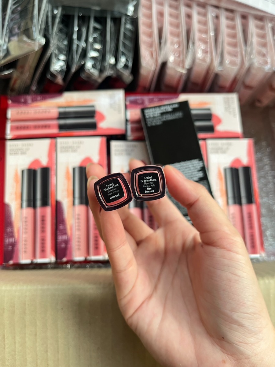 numjshop's tweet image. ✨🩷พร้อมส่ง 799.-/Set 〰️ Bobbi Brown ชุดเซ็ตลิปกลอส Crushed Lip Gloss Duo

- In The Buff 6ml.
- New Romantic 6ml.

#bobbibrown #นัมสต็อค