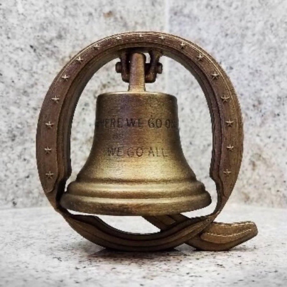 Julian Assange tweet media