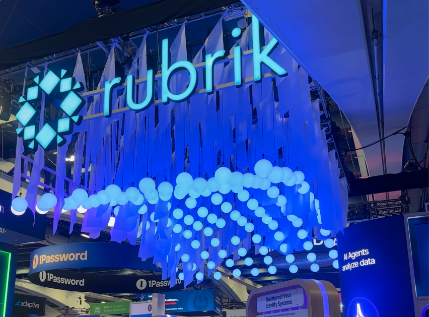 MadeFirstTN's tweet photo. You don’t have to spend a fortune to make a splash. Creativity, strategy, and custom branding can elevate small brands above even the most established names. With our extensive experience in trade shows and exhibitions, we guarantee your booth will stand out and be unforgettable. https://t.co/Z2O2chYHyL