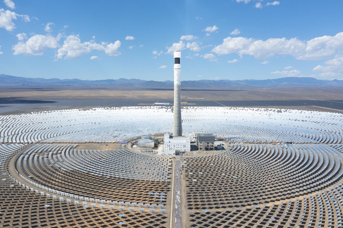 Amb_WangQing's tweet image. China's renewable energy hit new highs in Q1 2026:  
▪️ 60.4% of total installed capacity, up 22% y-o-y  
▪️ 37% of total power generation  
Steady supply, faster green transition. Huge potential for #China-#ASEAN energy cooperation ahead!