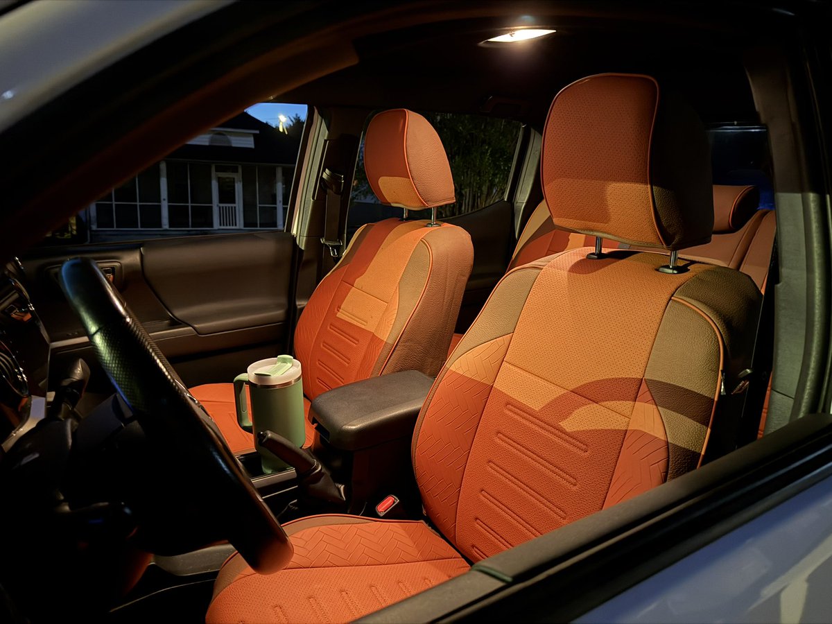 yuboeee's tweet photo. @BTCBreadMan Good quality seat covers. Just put some in my Tacoma TRD Off road and I am just baffled at quality. https://t.co/8zcs9MPC53
