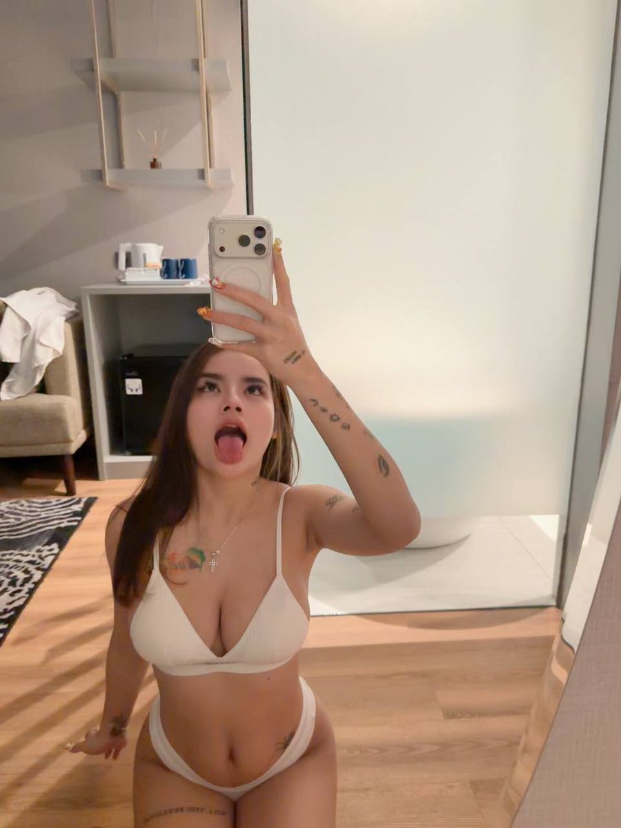 NudePhoto01's tweet photo. https://t.co/qINFoEG6be