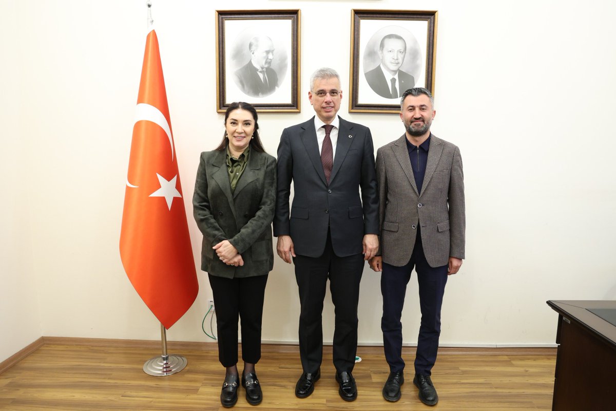 Dtilhamiyildiz's tweet photo. Milletvekilimiz Sayın Ruken Kilerci ile birlikte Gazi Meclisimizde Sağlık Bakanımız Sayın Kemal Memişoğlu’nu ziyaret ederek ilimizdeki sağlık yatırımları üzerine verimli bir görüşme gerçekleştirdik.

Görüşmede, sağlık yatırımlarının hızlandırılması konusu da ele alınarak sürecin daha etkin ilerlemesi adına değerlendirmelerde bulunduk. Hemşehrilerimizin sağlık hizmetlerine daha hızlı ve kaliteli erişimini sağlayacak çalışmaların takipçisi olmaya devam edeceğiz.
@Ruken_Kilerci  @drmemisoglu