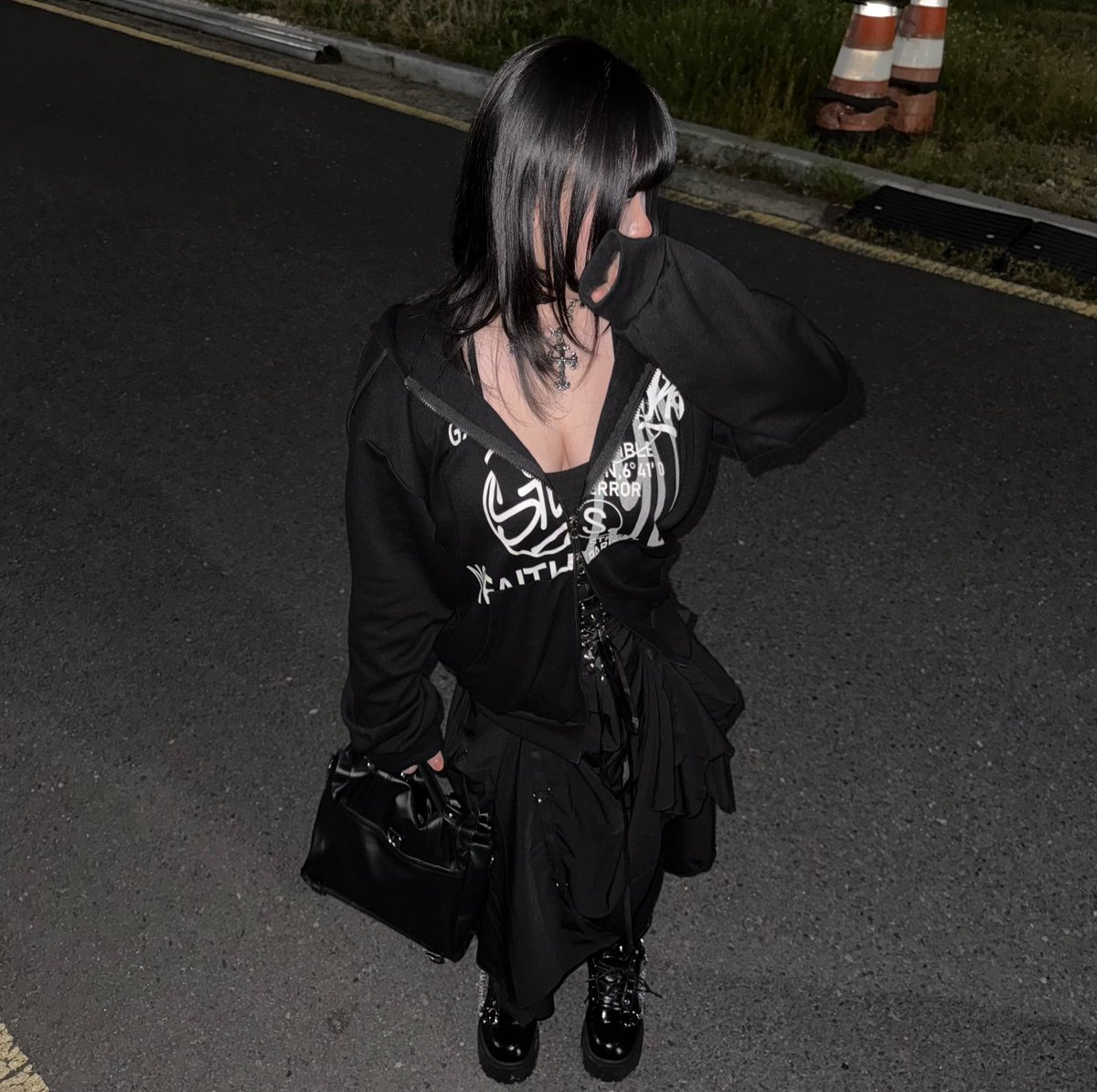 𝑳𝒂𝒚 tweet media