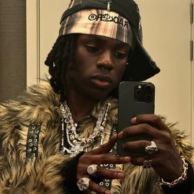 Pop Hive tweet media