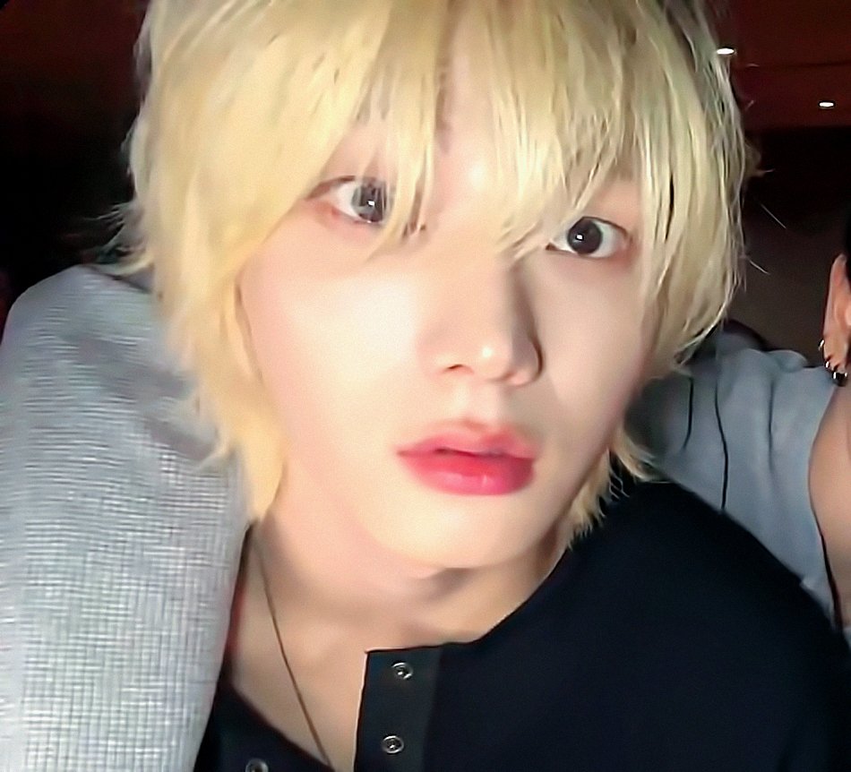 우에이 tweet media