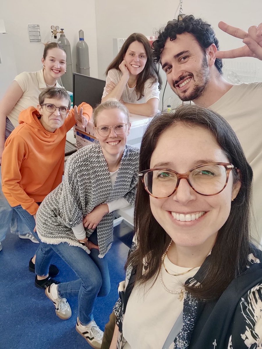 Oneandahalf_Lab's tweet photo. 🔬Group meeting!

@SafontGuillem has presented about the TAM-TB cytometry panel and the #TBSPECTRUM 3-month-secondment he performed at #GenIDGmbH 

@GTRecerca #StaffExchanges https://t.co/jT7TyYvNyh