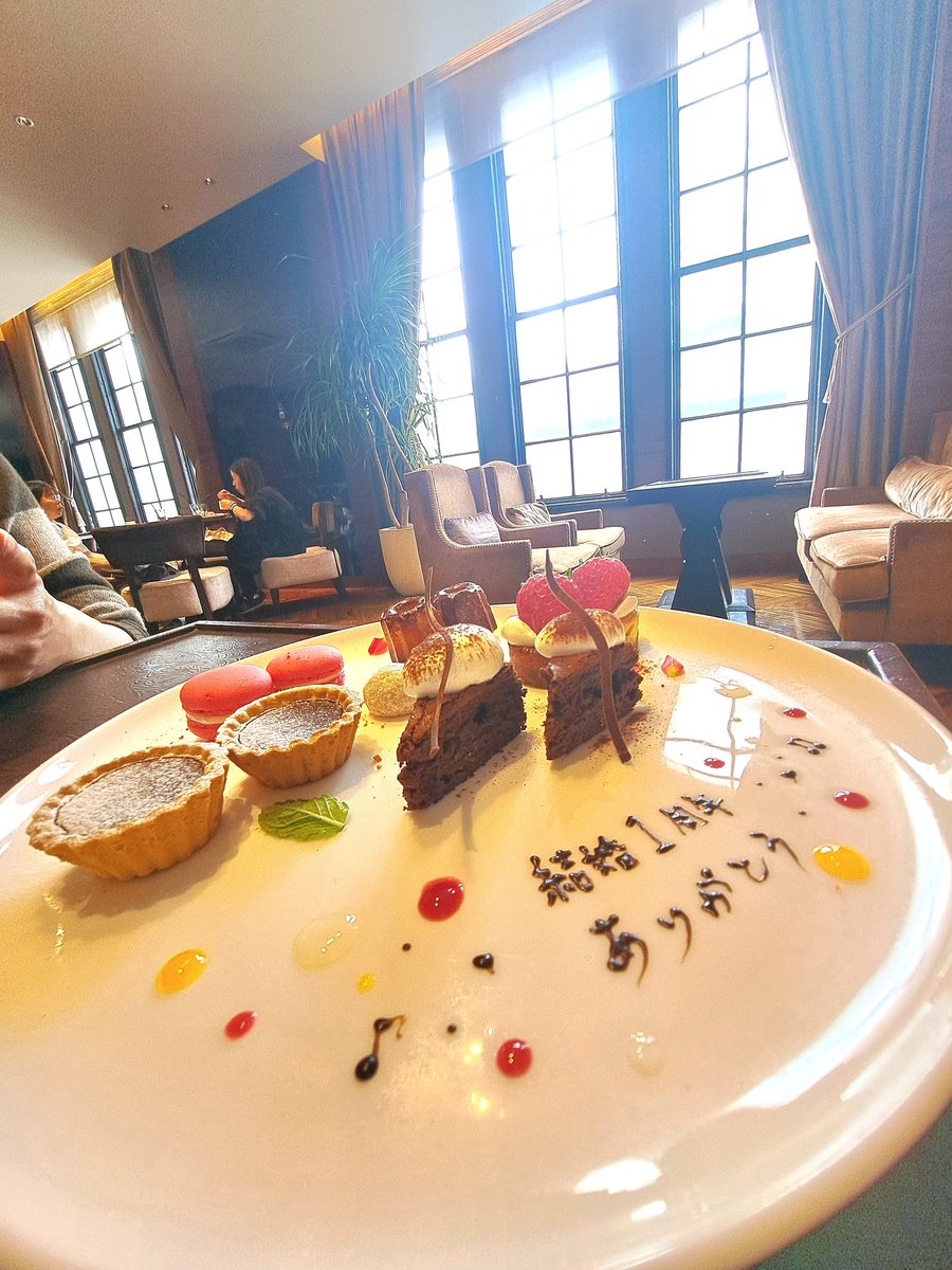 Sakimusik's tweet photo. 結婚1周年
苦労の分だけ幸せになるはず https://t.co/8WaoOZFAC2