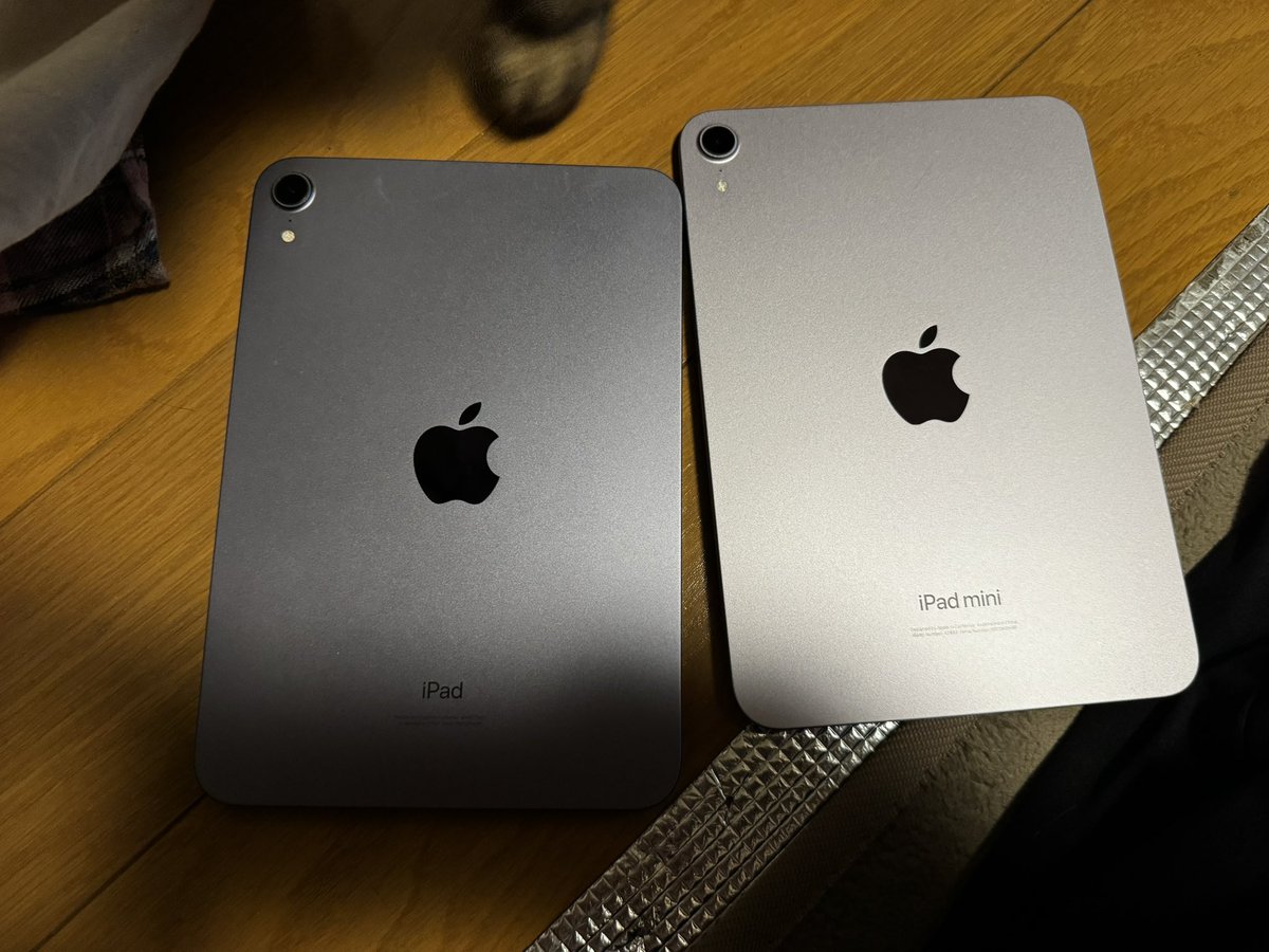kimkoh_51's tweet image. まあチップとストレージ以外は変わらなんだと思ったら色もちょい違うね
両方パープル
#iPadmini
#二代目