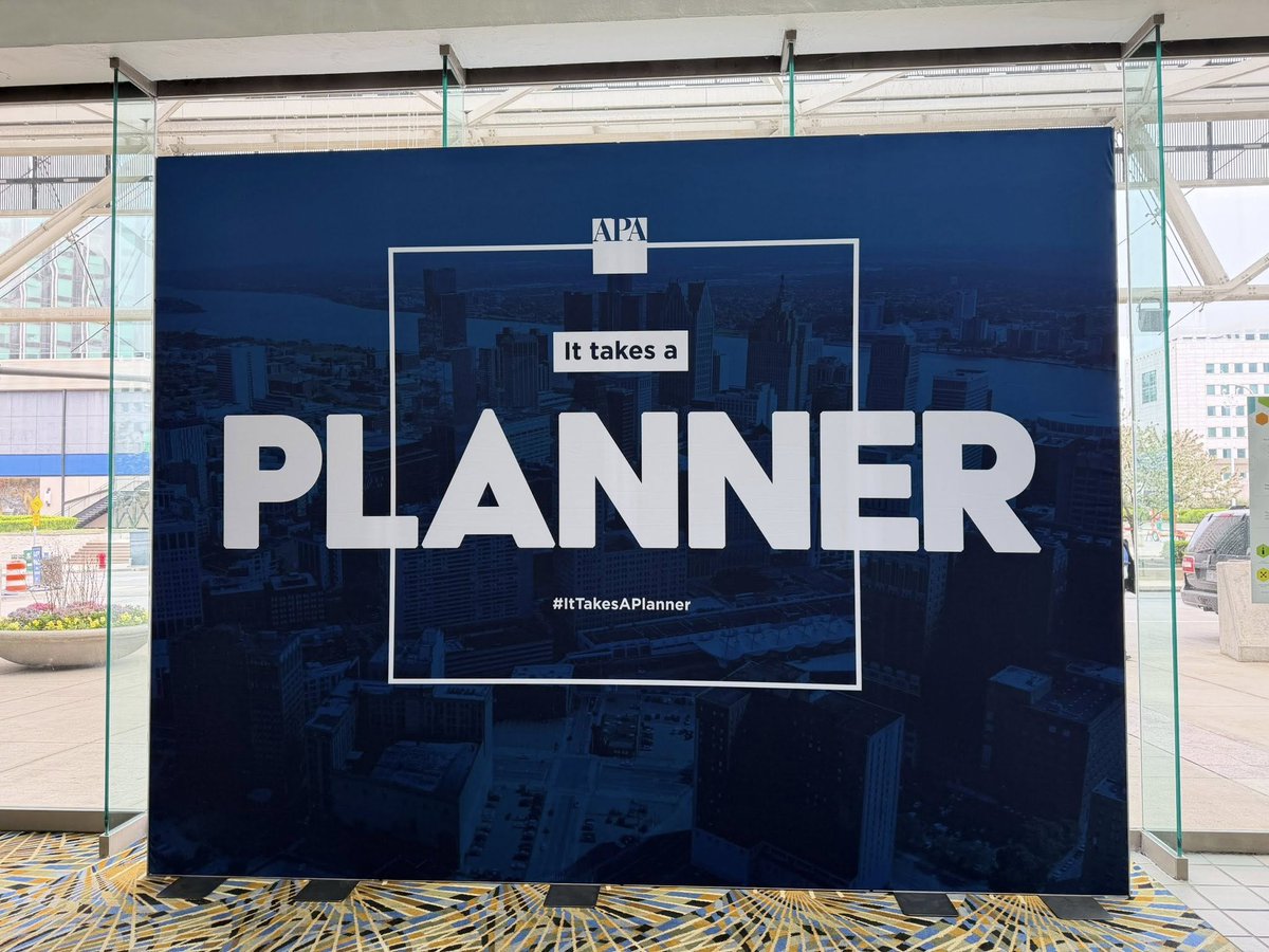 APA_SmallTown's tweet photo. Wrapping up #NPC26 here in Detroit. Thanks everyone who came by our Joint Divisions/Chapters Reception at Detroit Beer Co.
Catch a couple sessions this morning &amp; closing keynote then safe travels home. How are you going to put lessons to work for your #SmallTownRural community? https://t.co/5sQ61wRM3S
