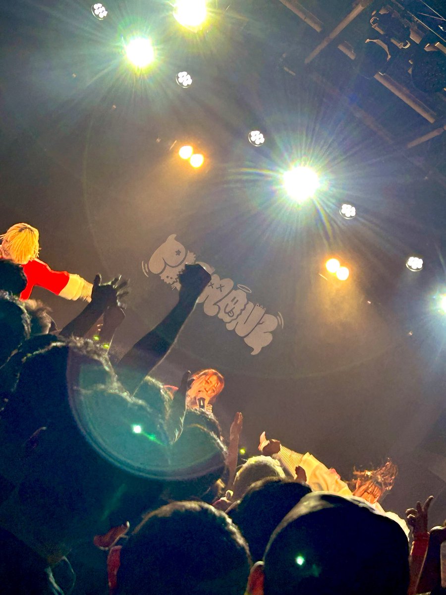 dropkick_ass's tweet photo. ツアー初日でこの熱量はさすがです!
プーちゃんがこの形を今選んだのも面白いし、この形が今どれぐらいの大きさになるかも面白いし、PIGGSほど圧倒的なプーちゃん感出してないのも面白いし、やっぱりプー・ルイさんは面白い!
#PIGMONZ #GOGOPIGMONZTOUR #代官山SPACEODD #SPACEODD https://t.co/OOsH3Yh3vg