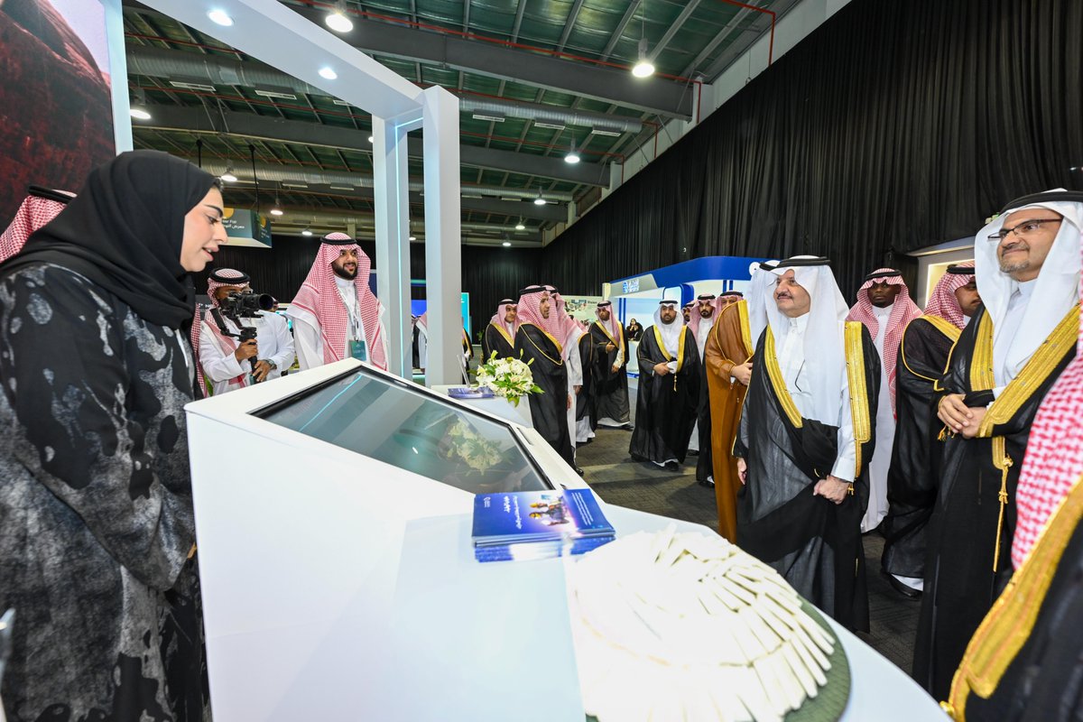 KFUPM's tweet image. بمشاركة أكثر من 70 جهة كبرى، افتتح صاحب السمو الملكي الأمير سعود بن نايف، أمير المنطقة الشرقية، صباح اليوم، معرض التوظيف 2026 في #جامعة_الملك_فهد_للبترول_والمعادن

لقراءة المزيد: link.kfupm.sa/career-fair2026

#KFUPM