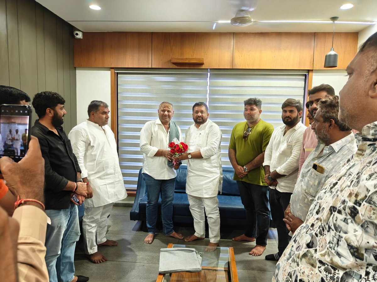 આજરોજ માણાવદર તાલુકાના કોયલાણા જિલ્લા પંચાયત સીટના વિજેતા ઉમેદવાર શ્રી જીગ્નેશ છૈયા તથા સમેગા તાલુકા પંચાયત સીટના વિજેતા ઉમેદવાર શ્રી જગદીશ મારૂને હાર્દિક અભિનંદન પાઠવ્યા.