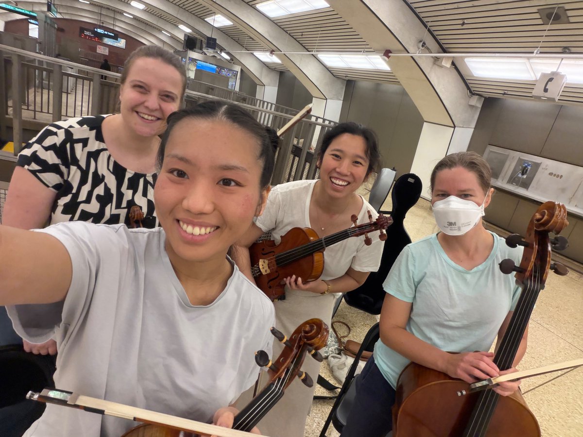 Bach in the Subways tweet media