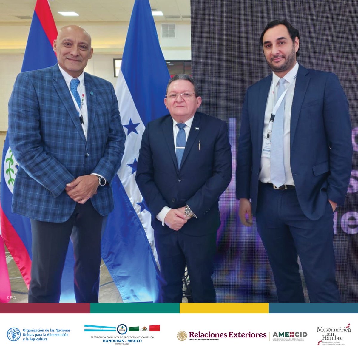 <a href="/carlosfg_hn/">Carlos Flores Designado Presidencial</a>, Designado Presidencial de #Honduras, destacó la importancia de dar continuidad al programa #MesoaméricaSinHambre <a href="/AMEXCID/">AMEXCID</a>-<a href="/FAO/">Food and Agriculture Organization</a> y fortalecerlo, para así seguir promoviendo la seguridad alimentaria, la agricultura sostenible, el desarrollo y la cooperación regional.