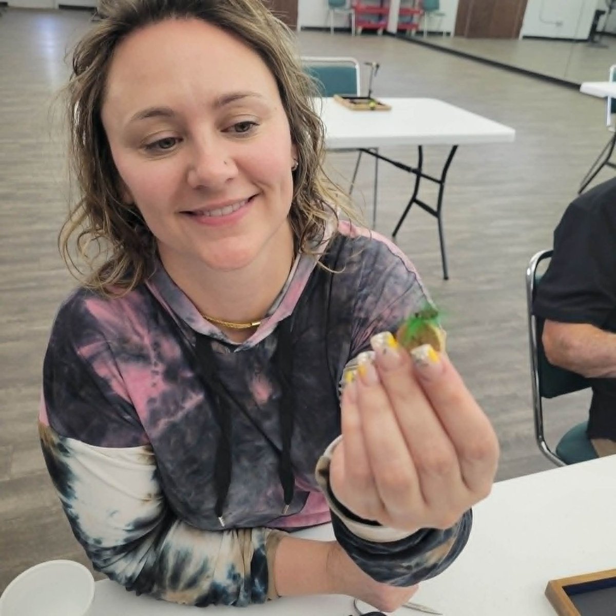 TW_REBelLLC's tweet image. Jeff stayed after breakfast to lead a hands-on fly tying class at the Comal County Senior Center! 🎣 It was the perfect way to slow down, lean into a craft, and build community. Huge thanks to Jeff and the Senior Center for hosting us! 🇺🇸✨ #Veterans #FirstResponders #family