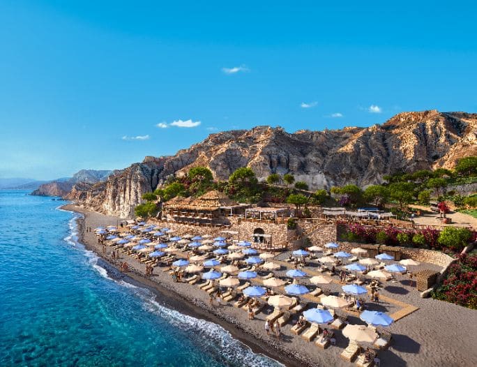 cjpaynetravels's tweet image. Redefine your Europe adventure with an Ultimate Santorini Day 🌅 Explore Oia &amp;amp; Fira, then unwind at Europe’s first Royal Beach Club with Mediterranean bites, epic views, and a black-sand beach. Contact me to plan your escape #SantoriniGreece #Mediterranean #cruise #cjpaynetravels