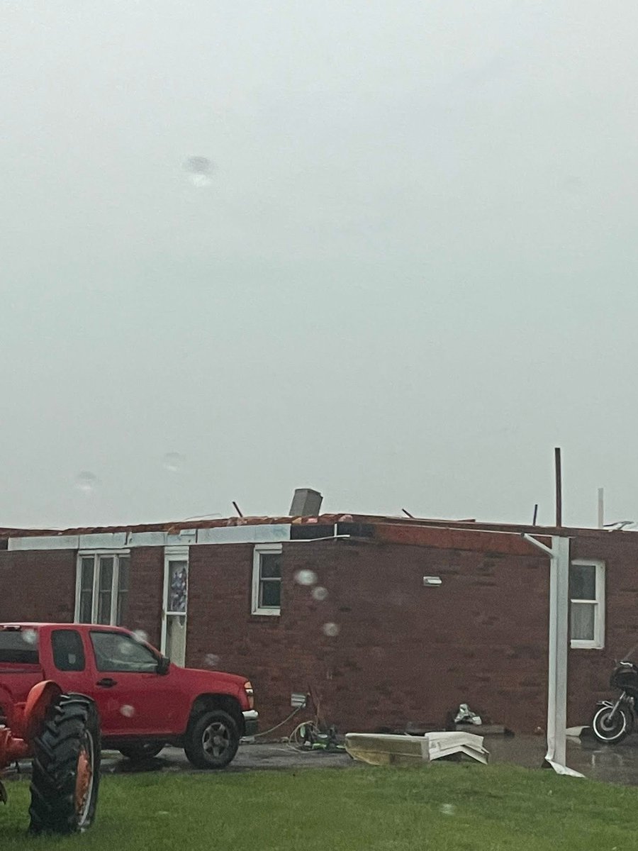 TheLastHopeUSA's tweet image. Near Columbus, Indiana after Tornado touched down last night. Homes damaged, power outages and trees down. 
#Tornado #Indiana