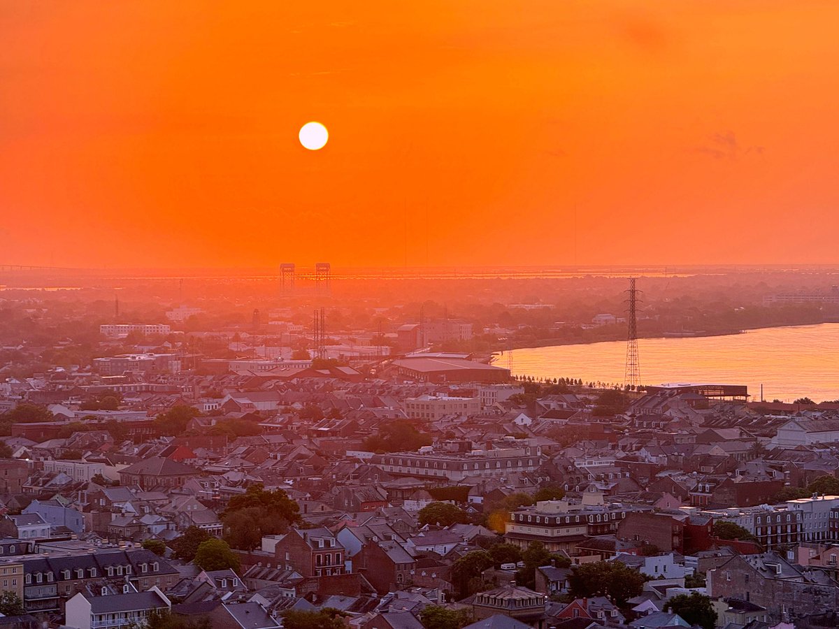 DavidMora's tweet photo. Golden hour never gets old! 🌆⚜️ https://t.co/uqKaKoKQdi