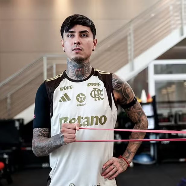 Mônica Alves tweet media