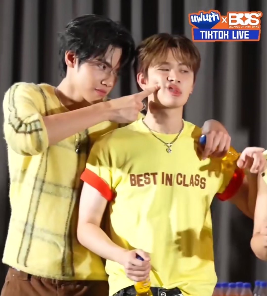 P ( ◡̀_◡́)ᕤ🍫🍓 tweet media