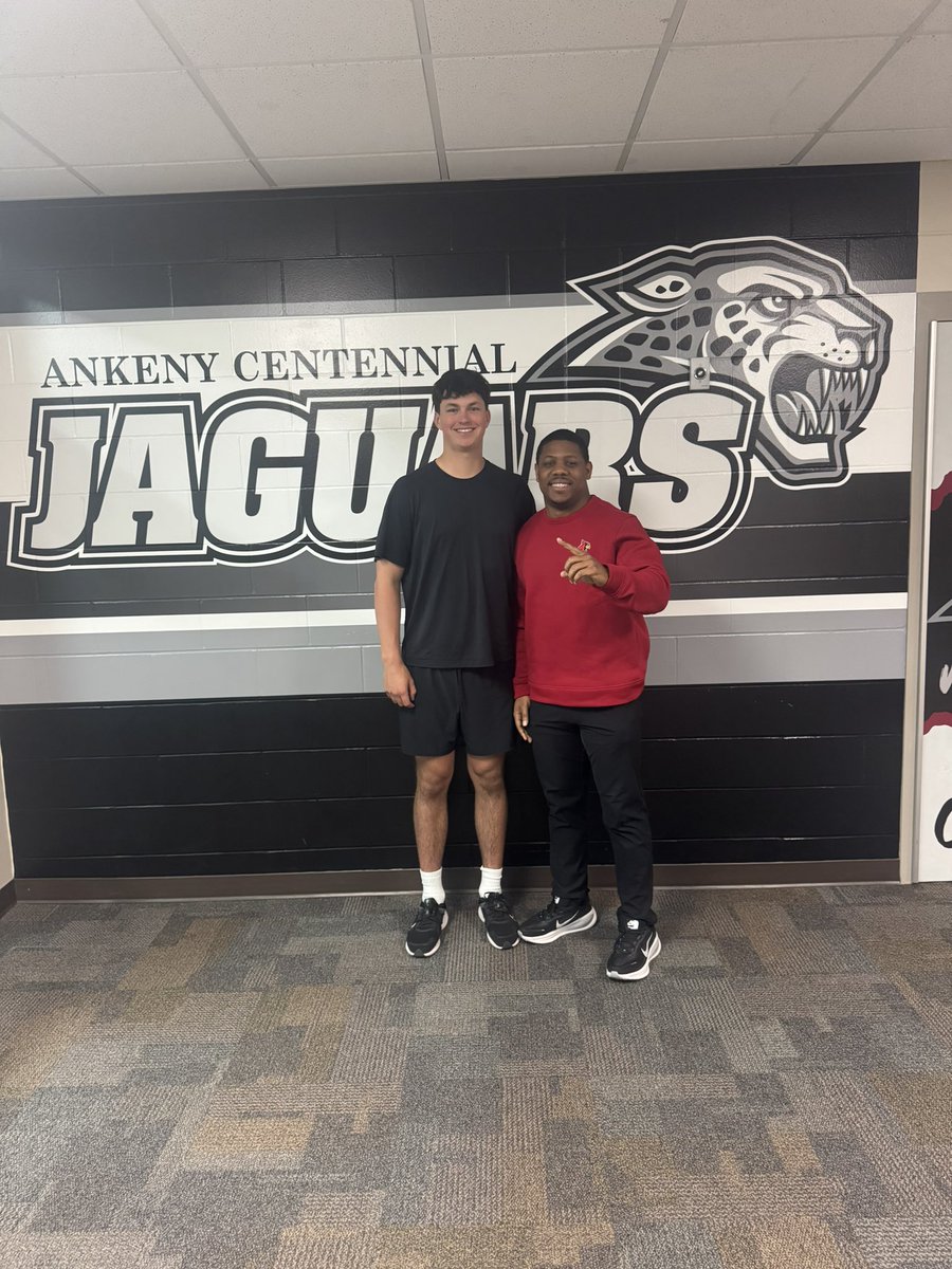 CadeNewman17's tweet photo. After a great in school visit with @Coach_Key1 I am blessed to have earned an offer to Illinois State University! Very grateful for this opportunity! @RedbirdFB @Coach_CJIrvin @Coach_Spack @achsjagfb @canewman22 @AdamBooth1085 @Turbo_Durbo1 https://t.co/mxKAo4inNe