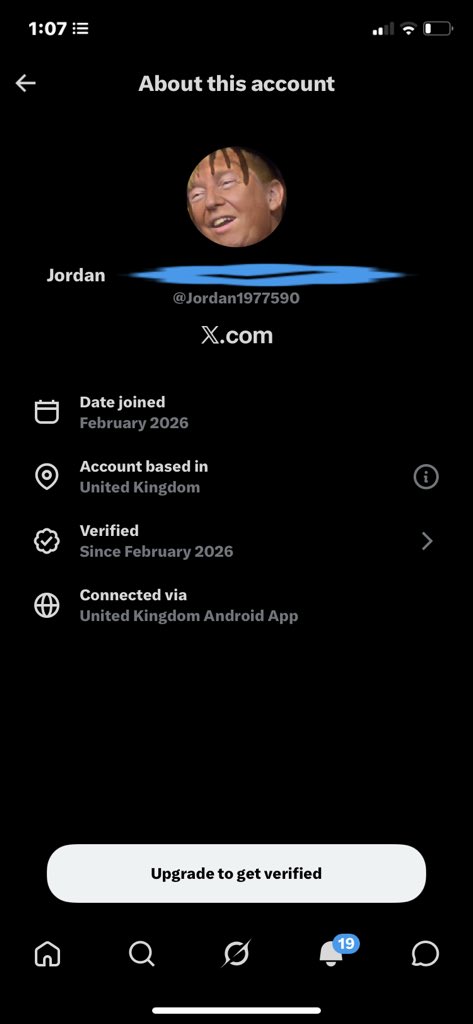 Certified loner💙❤️ tweet media