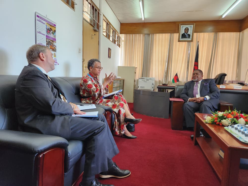UNICEFMalawi's tweet image. Today, the Minister of Education met with the UNICEF Representative to advance early learning , inclusive education and girls’ education in Malawi. Strong partnerships will help every child learn and succeed. 📚🚀 #ForEveryChild #QualityEducation