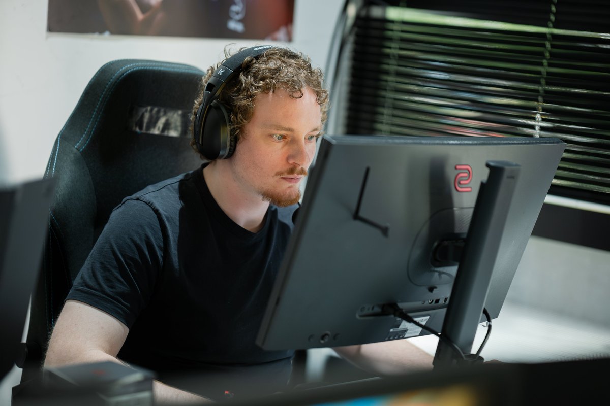ZOWIE_EU's tweet photo. The energy in France was on another level⚡️

Thank you to everyone who joined us for #ZOWIEDay. We loved seeing you test your skills and experience the speed of the XL2566X+ firsthand.
You are the reason we keep perfecting the standard🙌

#ZOWIEOfficialMonitor
#ZOWIEProductExperience