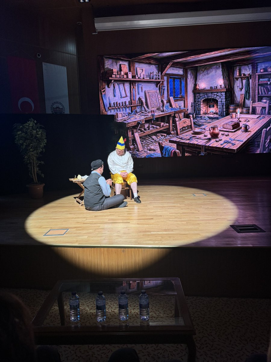 TSKElele's tweet photo. TSK Elele Vakfı Özel Eğitim ve Rehabilitasyon Merkezi “Elele Sahne Oyuncuları”nın sergilediği “Pinokyo” isimli tiyatro oyunumuz, Vakıf Genel Md.(Em.) Tuğgeneral Lokman EKİNCİ’nin de katılımıyla sahnelendi. Çocuklarımızla gurur duyduk. Emeklerine, yüreklerine sağlık.
#elele #özel https://t.co/fp8Kerpdk3