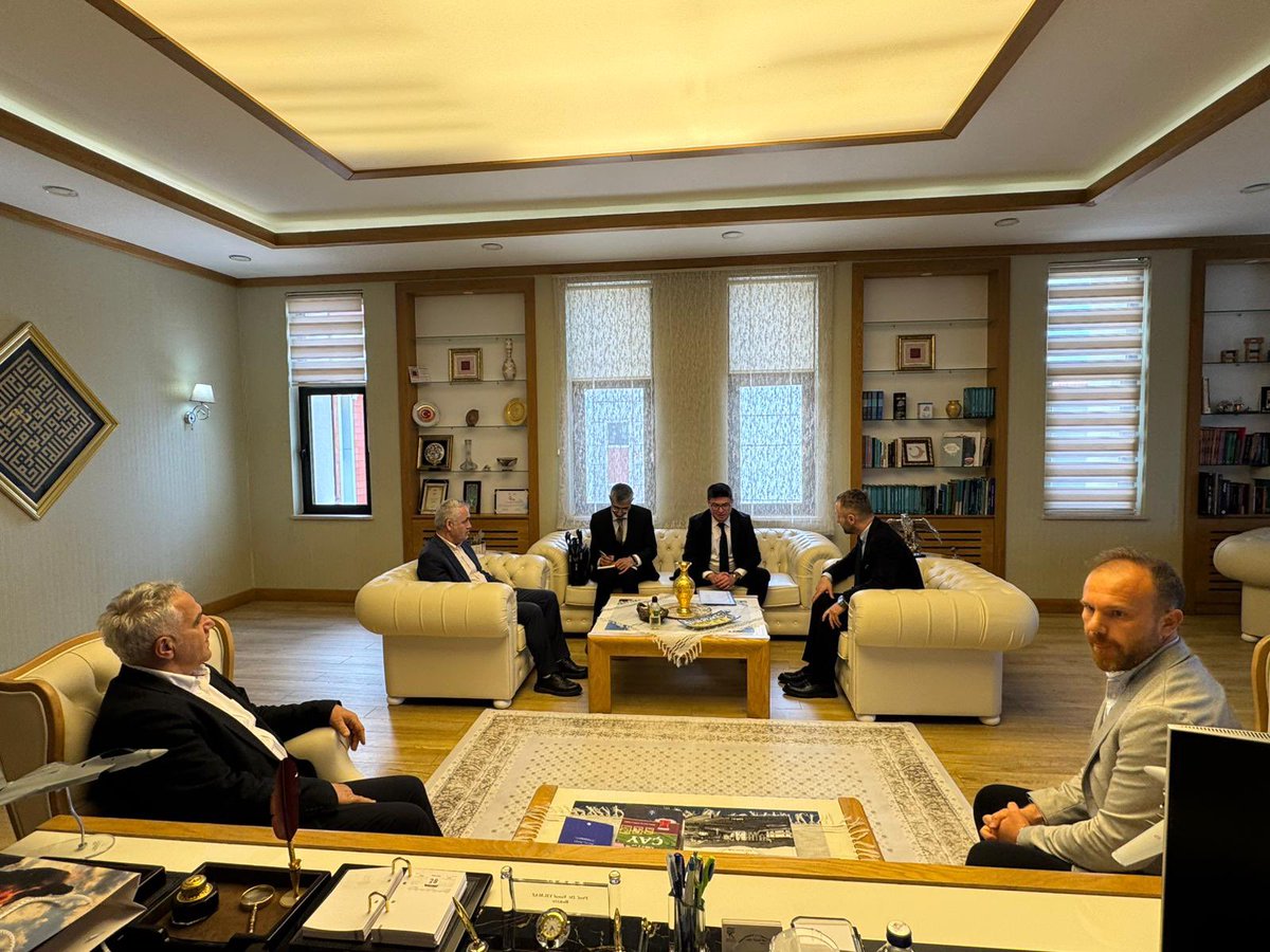 Consulate in Kars tweet media