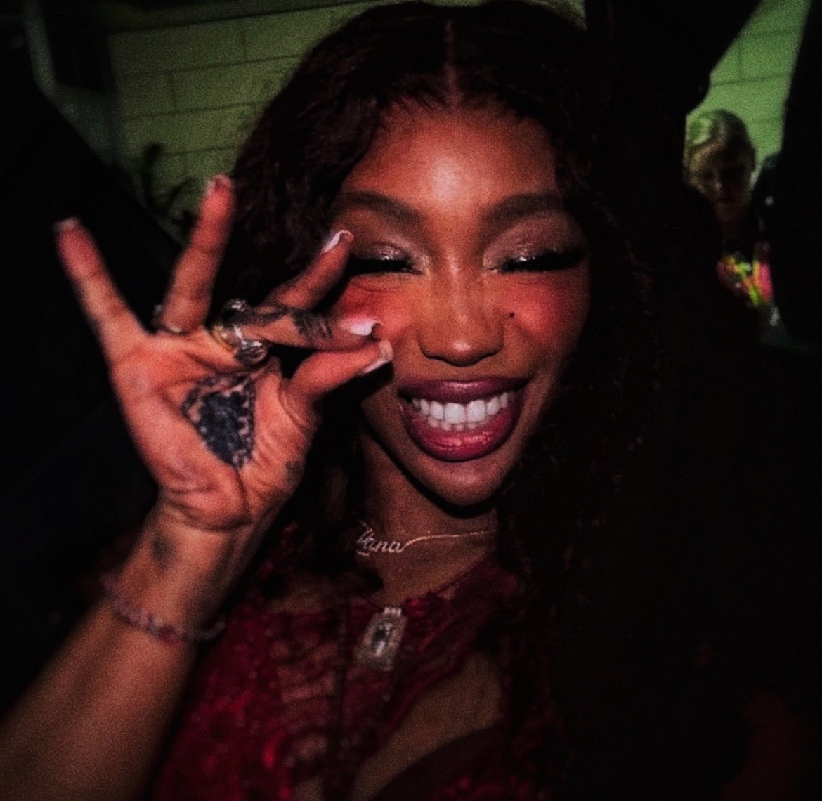 saveurselflad's tweet image. #sza 😭