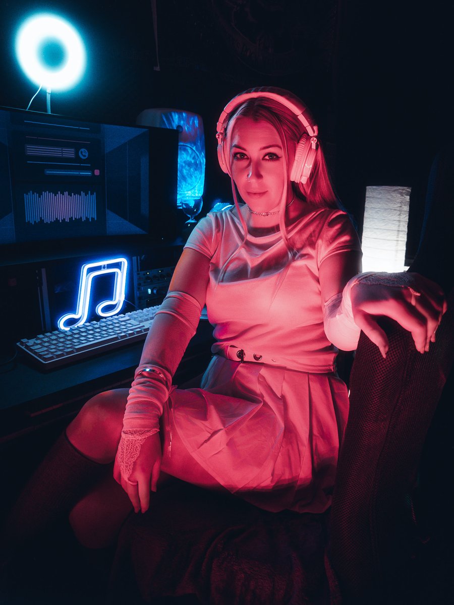 arctisofficial's tweet image. Let’s ignite a digital romance.
This song is for you.  
youtu.be/ZlmL5ffxT2U

#modernmetal #metalband #metalcore #altmetal #metalmusic 
#femalefrontedmetal #metalheads #livesession #heavymusic 
#singer #bandlife