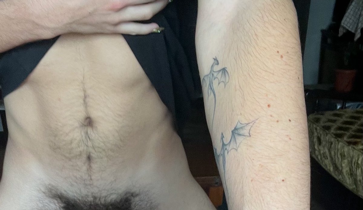 serrrcoi's tweet photo. no puedo mas con este calor 🥵 https://t.co/Jk6C9hTr2N