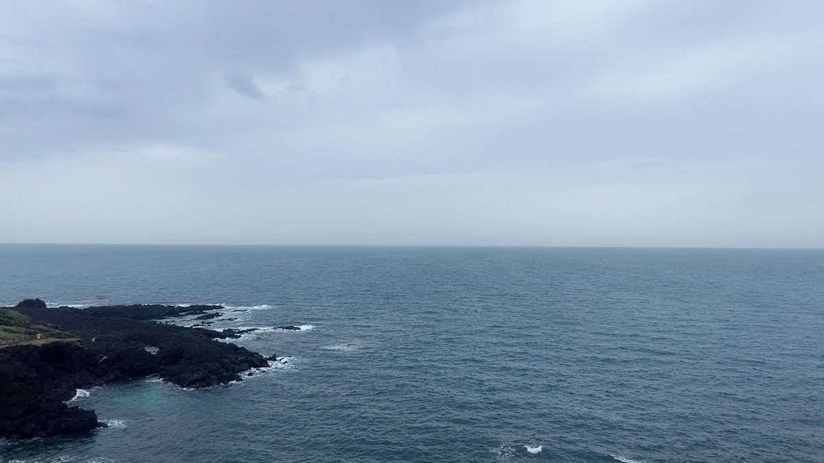 AngelsDemons83's tweet photo. A good man's heart is like the sea; after the vacation in Jeju Island, the Casino is very ordinary.

$TITANX community will rise sooner or later, wait patiently! https://t.co/OI2qsgjnga