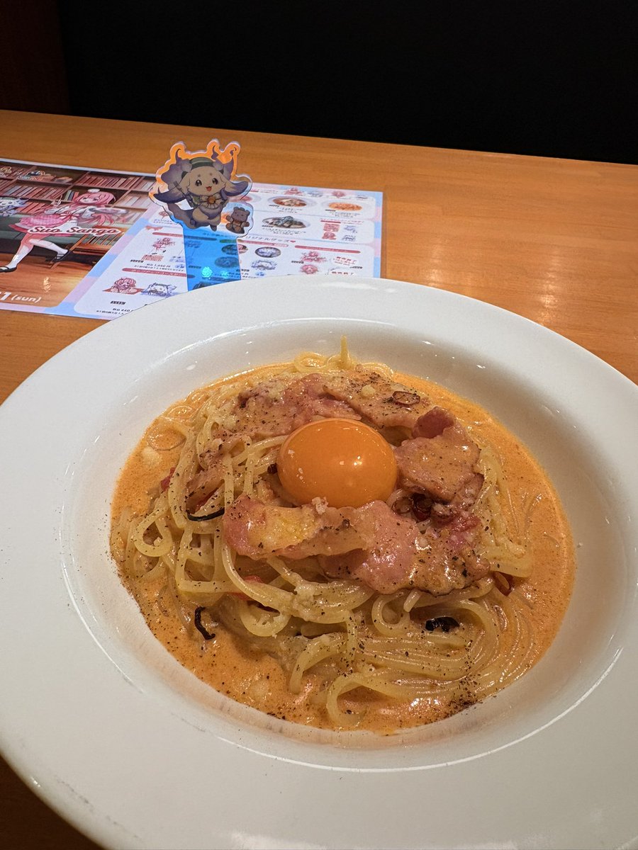 sohhgetsu's tweet photo. 久々にポポラマーマ来て、初めてレッドカルボナーラ食べたけどうっま！！！！！！

パンケーキも美味しかった〜、今度はるんちょまのパンケーキたべよっと https://t.co/O4EW2CDFAo