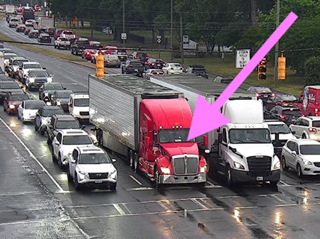 TrafficTeam9's tweet image. ALERT: This struck truck is OB S. Tryon St. at Westinghouse Blvd. blocking the left lane #clt #cltraffic #clttraffic