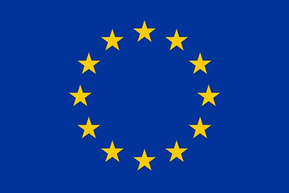 WimdenOudsten's tweet photo. De Europese Commissie staat op het punt uw zoekgeschiedenis te stelen in een van de grootste gedwongen data-roofacties in de geschiedenis van het open internet, en vrijwel niemand heeft het erover.
De reikwijdte is verbijsterend:
-  Elke zoekopdracht die u typt  - Elke spraak- en fotozoekopdracht
- Elke auto complete die u accepteert
- Uw taal, uw apparaat
- Uw land, vastgelegd in een raster van ~3 km²
- Elk resultaat dat u zag, elke link waar u met de muis overheen ging
- Elke klik en scrol beweging
- De volledige chronologische volgorde van uw zoekopdrachten
Dit betekent dat de Europese Unie nu weet wat u:
- Gezondheidsklachten
- Zwangerschap
- Seksuele geaardheid
- Politieke opvattingen
- Religieuze overtuigingen
- Financiële problemen
- Juridische problemen
- Verslavingen
- Relaties
Volgens de voorgestelde maatregelen voor artikel 6(11) van de DMA zou Google verplicht worden om het dagelijkse zoekgedrag van honderden miljoenen Europeanen via een dagelijkse API-feed naar meerdere derde partijen te verzenden. Elke goedgekeurde "online zoekmachine", inclusief AI-chatbots, zou vijf jaar lang toegang krijgen.
De dingen die mensen alleen typen als ze denken dat niemand kijkt. Nu worden al die gegevens dagelijks naar een oneindige lijst van derden verspreid over de Europese Unie gestuurd.
Brussel belooft "anonimisering". De realiteit is een dun technisch laagje dat in de academische literatuur al meer dan tien jaar keer op keer is doorgeprikt. Zoekgedrag is een vingerafdruk. Het verwijderen van een naam verandert daar niets aan.
Massale datalekken worden onvermijdelijk. Elke nieuwe begunstigde is een nieuw aanvalsoppervlak en elke jaarlijkse audit betekent een jaar van stille blootstelling tussen de controles. De datalek bij Discord in 2025 liet al zien hoe snel 70.000 overheids-ID's kunnen lekken via één zwakke schakel. Stel je nu voor dat die schakel de zoekgeschiedenis van heel Europa bevat.
Toezicht zonder toestemming wordt de norm. Honderden miljoenen EU-burgers hebben er nooit mee ingestemd dat hun zoekopdrachten worden verzameld en verzonden naar bedrijven waar ze nog nooit van hebben gehoord. De juridische fictie van "anonimisering" kan geen toestemming fabriceren die nooit is gegeven.
Gedragsgegevens over zoekopdrachten vormen een goudmijn voor phishing, chantage, social engineering en bedrijfsspionage.
Buitenlandse inlichtingendiensten krijgen moeiteloos een achterdeur. Ze hoeven Google niet te hacken. Ze hoeven alleen maar de zwakste naam op de lijst van begunstigden te compromitteren. Eén failliete startup. Eén gecompromitteerde aannemer. Eén goedgekeurde entiteit die stilletjes wordt overgenomen door een vijandige staat.
In naam van "concurrentie" staat de EU op het punt een permanente, gedistribueerde, dagelijks bijgewerkte kopie van de collectieve zoekgeschiedenis van Europa te creëren. Een surveillancedataset die Brussel zelf nooit zou goedkeuren als een andere regering zou proberen deze te bouwen.
De openbare raadpleging sluit op vrijdag 1 mei 2026 om 23:59 CEST. Het definitieve bindende besluit wordt genomen op 27 juli 2026.
Daarna gaat de deur niet meer dicht.