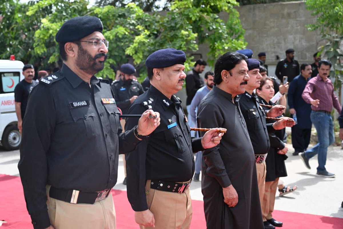 FaheemSattarDal's tweet image. Sindh strengthens prison reforms under @HajiAliHassanZ with new operational vehicles, enhancing security, timely inmate transport, and service delivery—advancing efficiency, accountability, and public safety. 
#Sindh