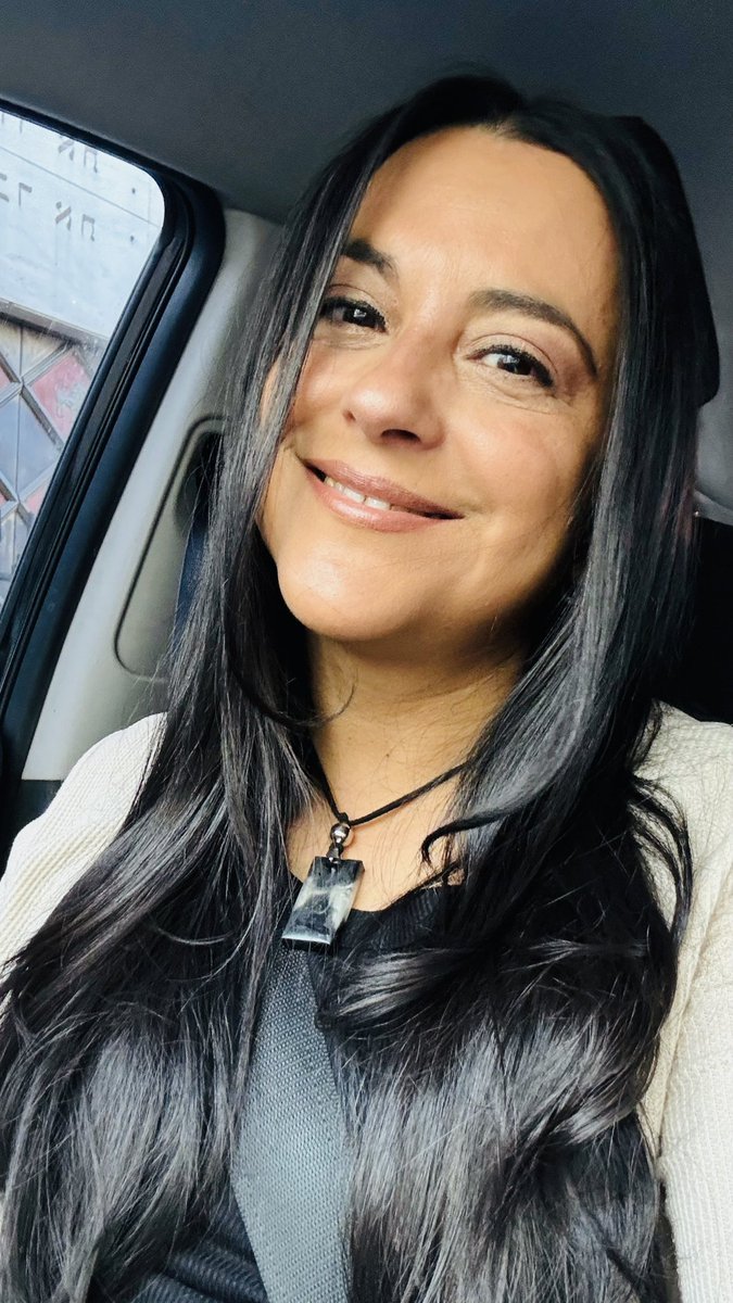 Silvia 👩‍👧💙👠🐱🍷 tweet media