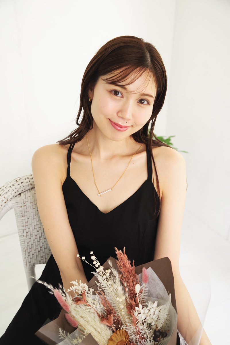 モデル：中村春菜さん