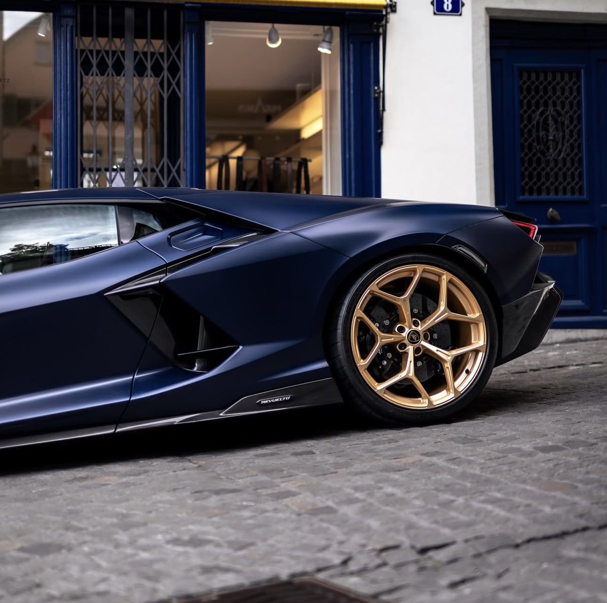 Lamborghini Club tweet media