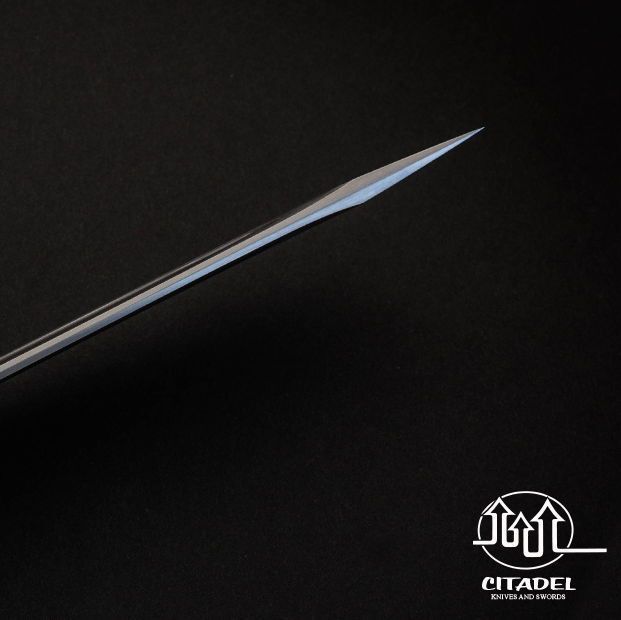 CASIberia's tweet photo. 🐺 A close up of the Wolf Katana
https://t.co/WzBYSVRYFv
It's not a subtle katana but .. why would you want one? As fierce as it is beautiful and sharp. A premium leather battle wrapped handle with a forged DNH7 steel blade.
#katana #samurai #handmade #MadeinCambodia #handcrafted #artisanmade #forged #forgedsteel