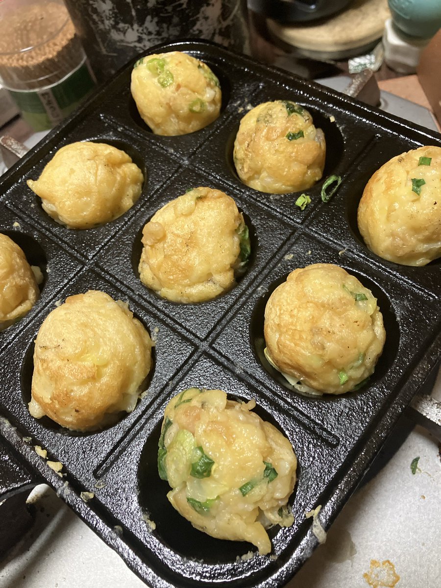nen_hiro's tweet photo. ちくわ、エビ、シャウでおうち1人タコパこいほー。
ゆっくり時間かけて堪能。
#たこ焼き　#carp https://t.co/oq4KwKIs7S