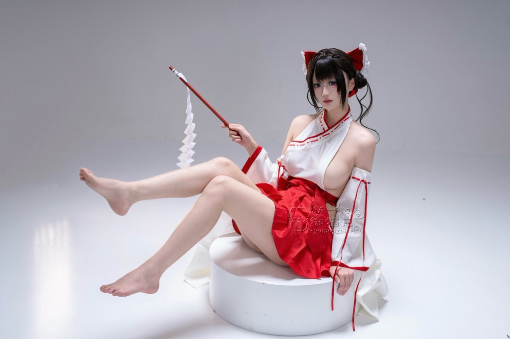 yumaozai's tweet photo. 巫女 https://t.co/R4ilNC00xt