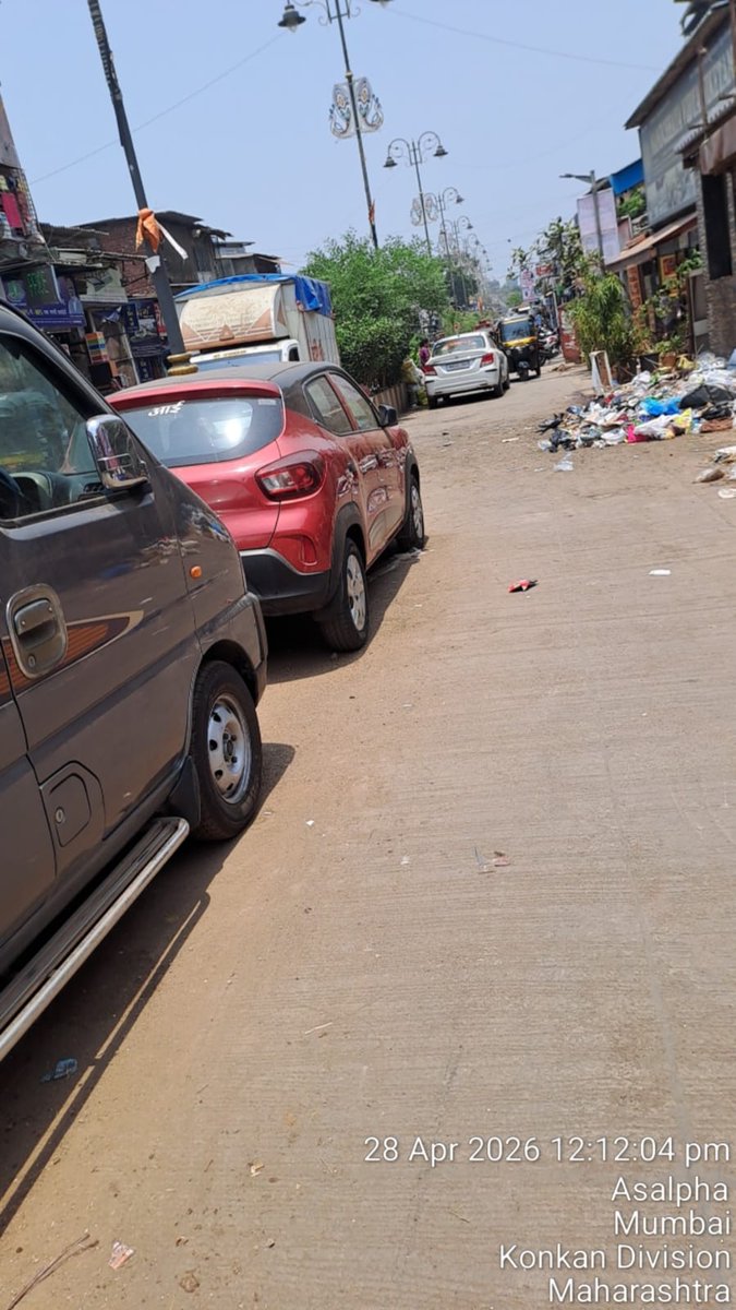 henrywdsouza's tweet image. @Sakinaka_PS Misuse of Police Board for illegal parking opposite , Pareria Wadi, Sakinaka, Mumbai 72 — blocking the road and causing inconvenience to commuters. Kindly take immediate action and clear the obstruction. #Sakinaka #MumbaiTraffic #IllegalParking