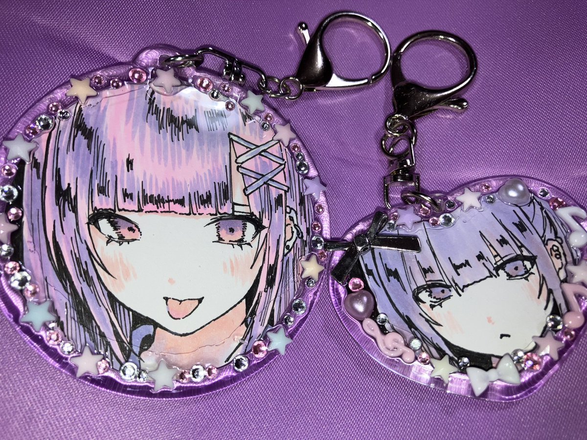 ohutondeneruno's tweet photo. 艶惨24
2026年4月29日 12:30~17:30
場所：ハイライフプラザいたばし

お品書きなくてすみません😿
原画数点、アンブレラマーカーが新作です！
お気をつけて起こし下さい🍀 https://t.co/NzoVCc2NNR